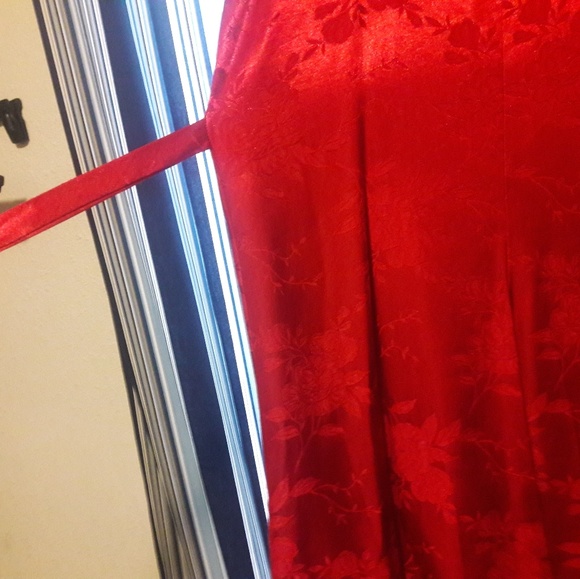 Dress - Picture 4 of 6